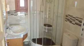 Hostal Gran Avenida - Image 2