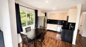 Mountain Views - Ocean Glimpses - Near Victoria - 2BR suite - Image 3