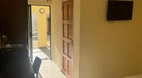 Jakaranda Guest House - Image 3