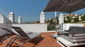 Duplex Apt with Rooftop Terrace Aloha Royal RDR230 - Image 5