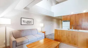 Whistler Peak Lodge - Image 4