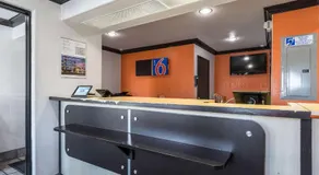 Motel 6 Riverside, CA - UCR East - Image 3
