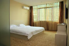 Forest Hotel - Image 2