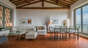 Spacious Apartment With Pool Near Lucca - Image 4