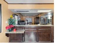 Southern Comfort Hotel - Image 4
