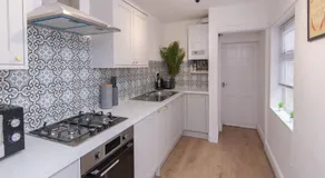 Modern 3 Bedroom House in Rugby town centre, Super fast WiFi - Image 3