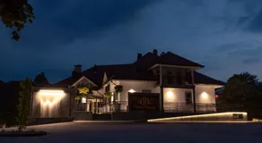 Houston Resort - Image 2