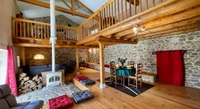 Maison familiale 4 chambres avec jardin, cheminée, poêle à bois, parking et Wi-Fi - Image 2