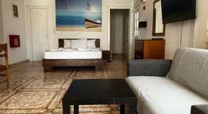 Ellas Hotel - Image 2