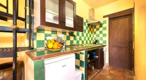 Castle Tower apartment PICASSO in rural holiday park - Image 4