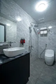 E13 Hotel & Apartment Mỹ Đình - Image 4
