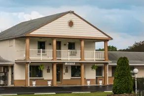 Econo Lodge Palmyra - Hershey - Image 3
