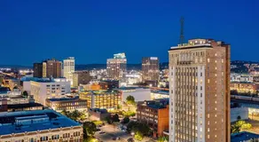 Elegant Urban Oasis Downtown BHM Near UAB & Nightlife - Image 5
