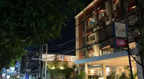SH Hotel Kuta- 20 Second to the Beach by Micky Studio - Image 5