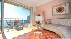 Le Majestic Promenade - Five Stars Holiday House - Image 2