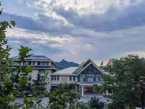 DREAMOON  HOTEL - Image 2