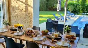 La Maison Tuffeau Bed and Breakfast - Image 5