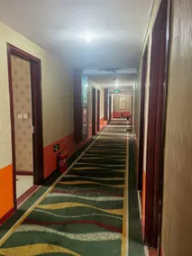 Temple Front Hotel - Image 5