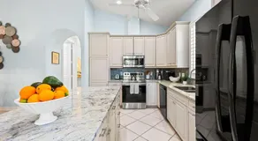 Neapolitan Vacation Rentals - Pet Friendly, Newly Updated Luxury Home with Private Pool! Complete Privacy and Only a 10 Minute Walk to Vanderbilt Beach Close to Mercato and the Best of Naples - Image 4