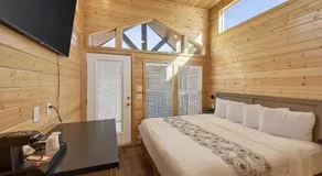 Arches Hut - Image 2