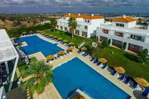 Apartamentos Pateo Village - Image 2