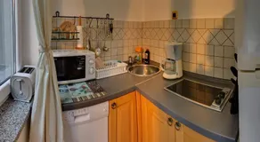 Vis a Vis Apartments - Image 3