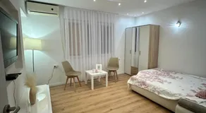Central Comfort Apartment 5 Minute Walk to Beach, Free Parking, 2 BR - Image 2