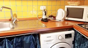 GoldenCube Guest House - Image 4