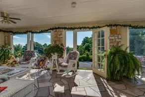 Echo Mountain Inn - Image 2