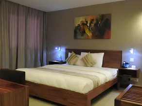 Venus Premier Hotel - Image 2