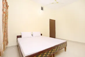 SPOT ON 39686 Naman Guest House - Image 4