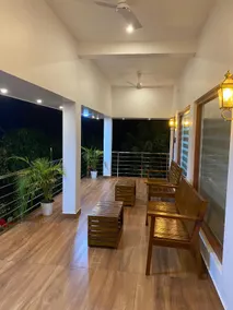 Royce Resort - Image 2