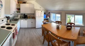Tofino Paddlers Inn - Image 4