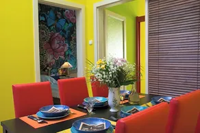 Theaterland Classic Apartments - Image 3
