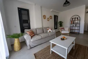Gümüşlük köy içi havuzlu müstakil villa - Image 3
