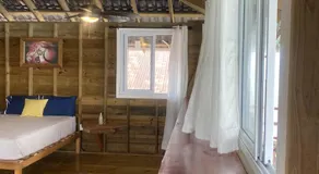 Peaceful Refuge in Quiete Bay - Image 2
