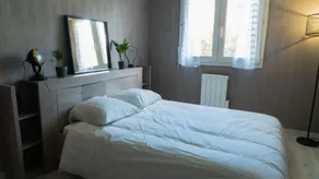 Spacieux Appartement avec Terrasse et Parking Grenoble - Image 3