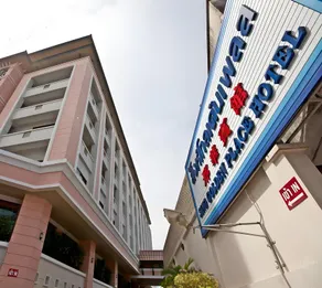 Sing Golden Place Hotel - Image 4