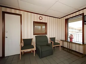 Travel Inn Beaumont - Image 4