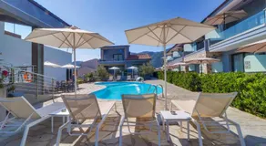 Theros Villas & Suites - Image 3