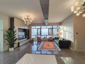 Central Avenue Luxury River View Apartment - Image 3