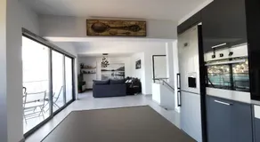 Sea breeze holiday apartment - Image 3