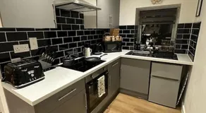 The Hive - Cosy Studio in Wells City Centre - Image 3