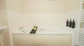 Luxe 3BR - 8 Min to Town Centre - Bradgate Park Leicester - Parking - Garden - Image 4