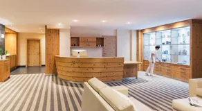Alpenpalace Luxury Hideaway & Spa Retreat - Image 5