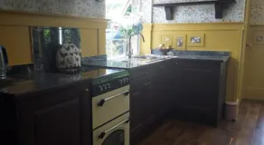 Apple Blossom Cottage - Image 3