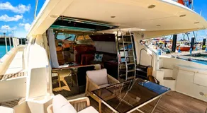 Captain Cangrejo Yacht - Image 3