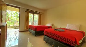 PIAS POPPIES HOTEL - Image 2