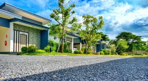 Blue Moon Boutique Resort - Image 2