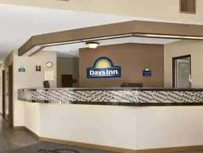 Days Inn by Wyndham Middletown - Image 4